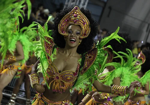 15723825501569862123Desfile copiar